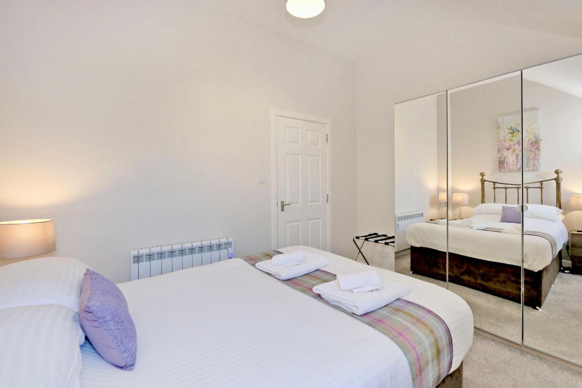 Douglas House Apartment *